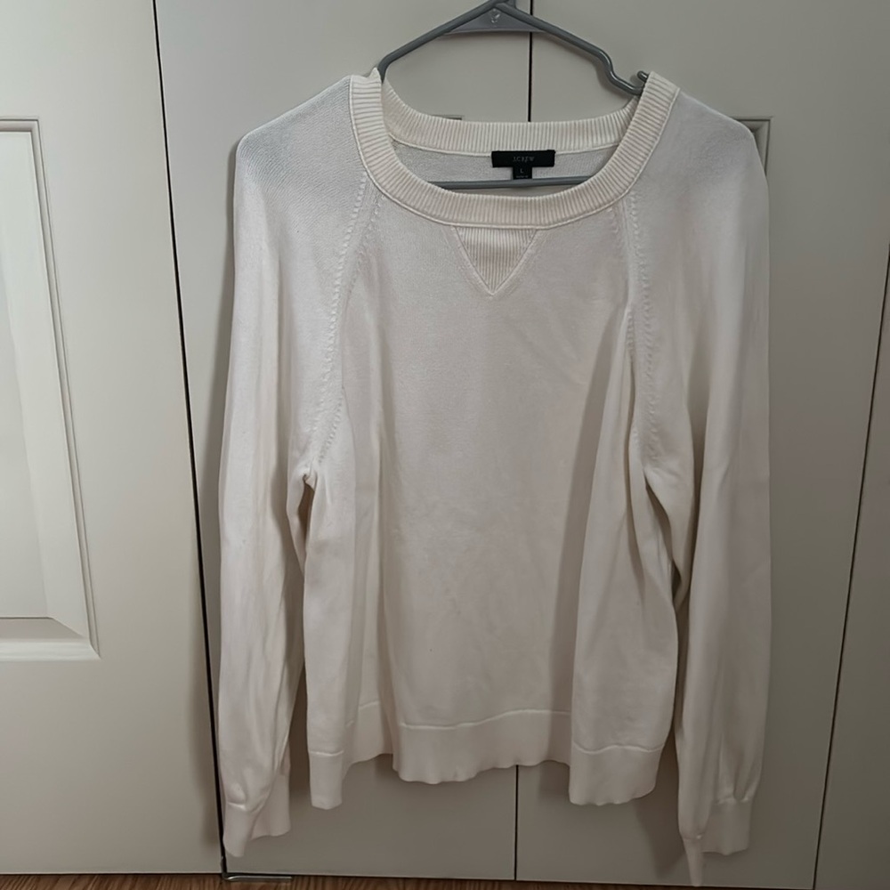 White sweatshirt (great condition)
